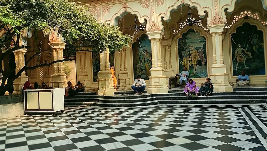 Delhi, Agra & Mathura Vrindavan Tour — photo 4